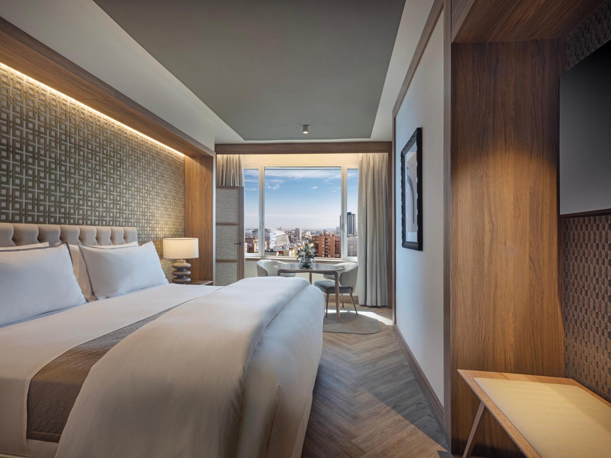 The Westin Madrid Cuzco Hotel Bagian luar foto