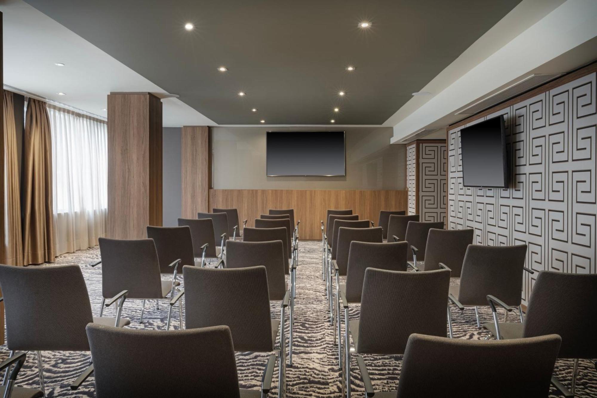 The Westin Madrid Cuzco Hotel Bagian luar foto
