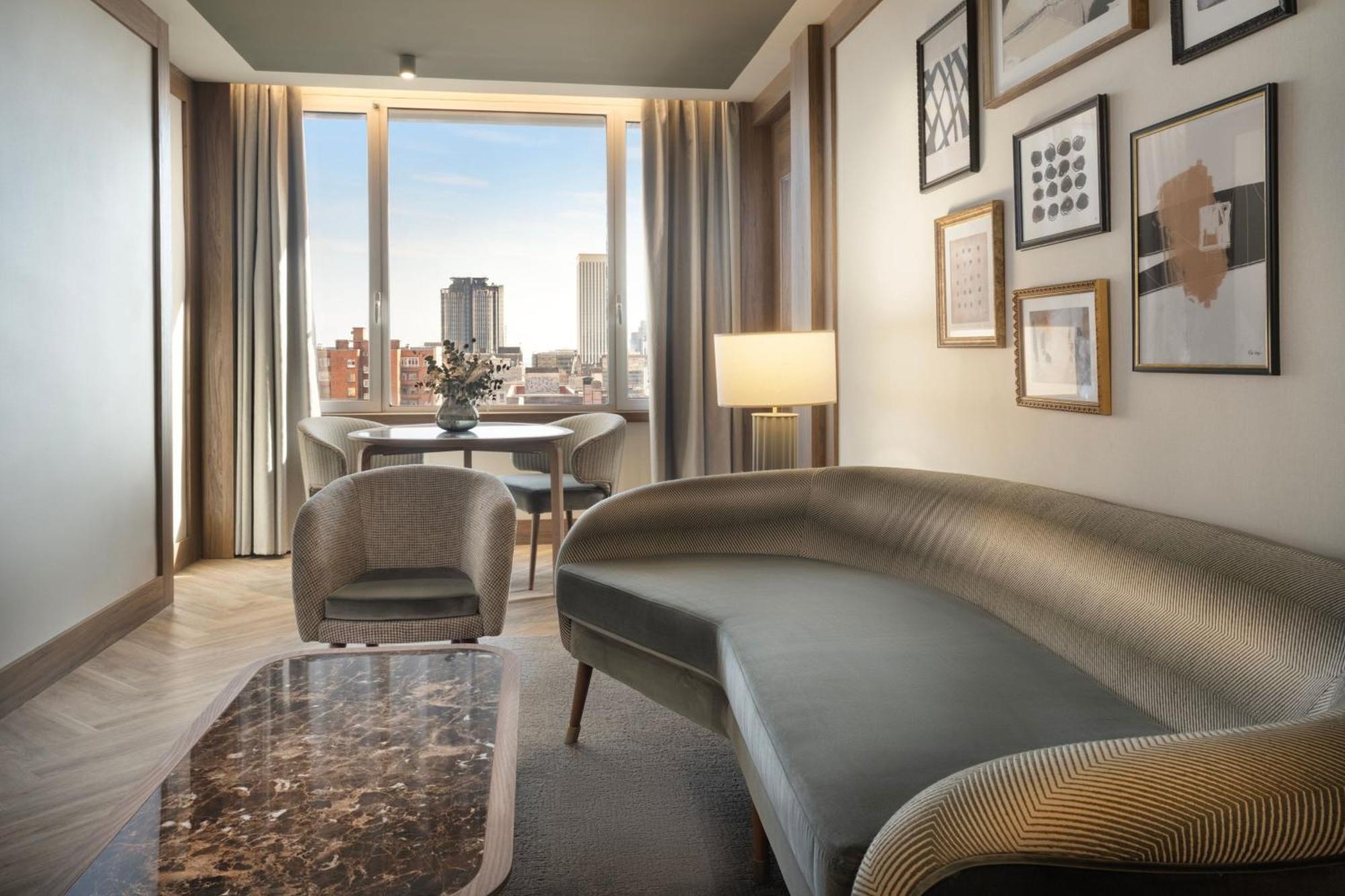 The Westin Madrid Cuzco Hotel Bagian luar foto