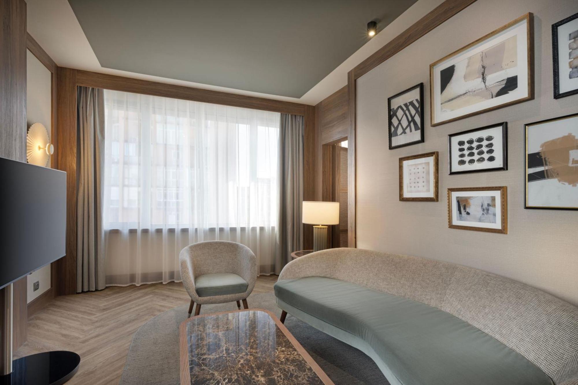 The Westin Madrid Cuzco Hotel Bagian luar foto