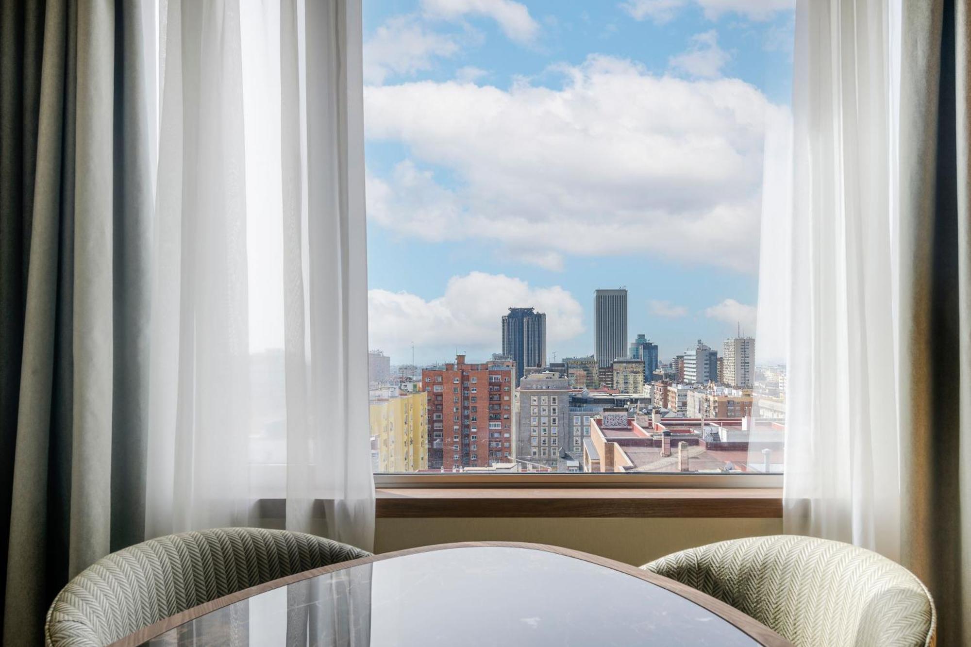 The Westin Madrid Cuzco Hotel Bagian luar foto