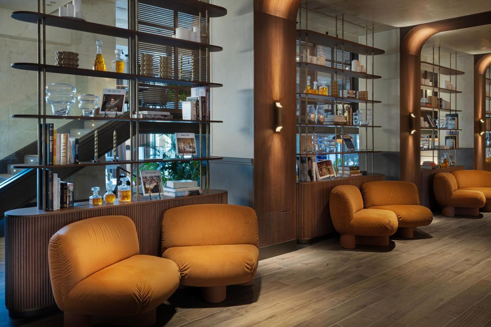 The Westin Madrid Cuzco Hotel Bagian luar foto